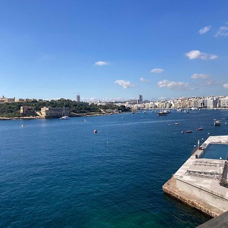 Charming Central Townhouse In Sliema Steps From Promenade And Sliema Ferry Daire Dış mekan fotoğraf
