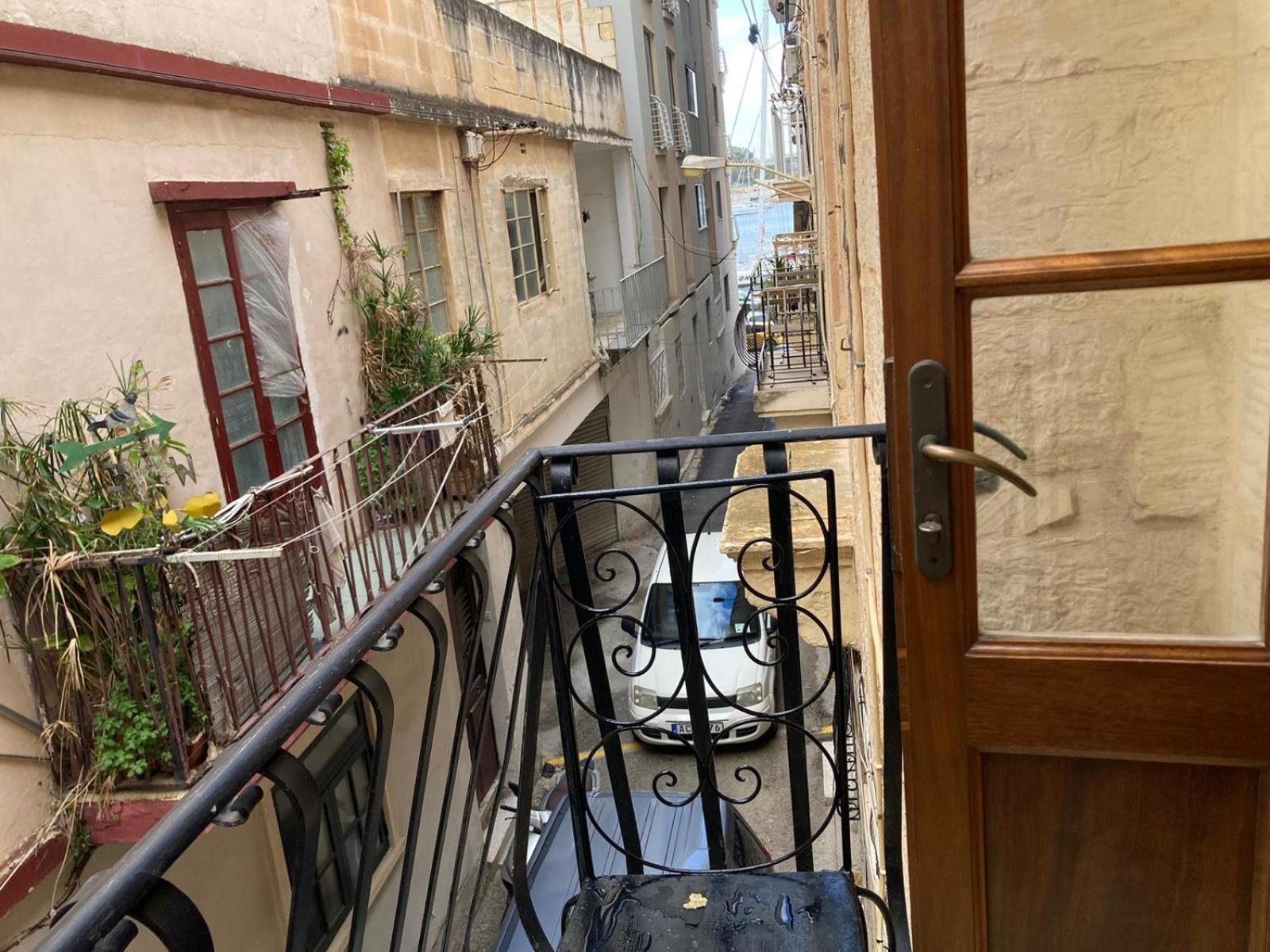Charming Central Townhouse In Sliema Steps From Promenade And Sliema Ferry Daire Dış mekan fotoğraf